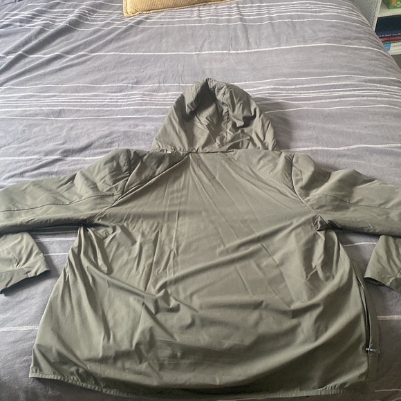 Men’s Roark Primaloft Ultra Light Weight Shell - Picture 3 of 4